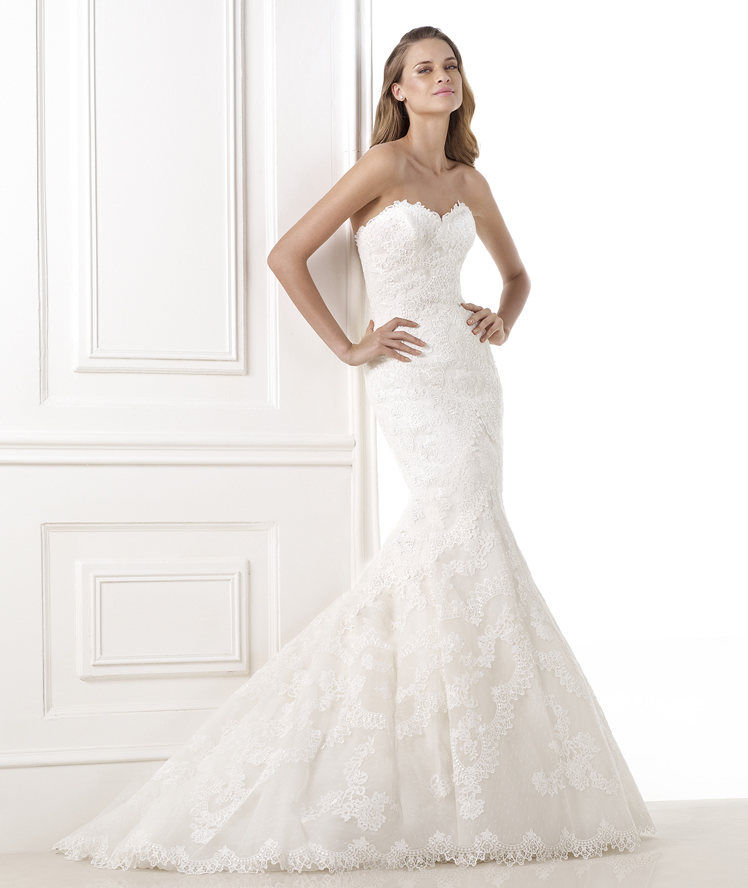 Abito Da Sposa A Sirena 2015 In Pizzo E Scollo A Cuore Pronovias Lei Trendy 7598