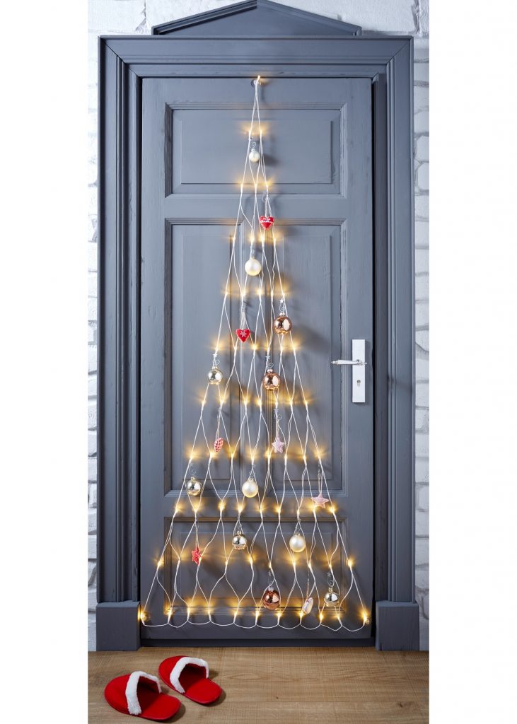 Decorazione Natalizia luminosa a forma di Albero di Natale da appendere ... - Decorazione Natalizia Luminosa A Forma Di Albero Di Natale Da AppenDere Alla Porta O Alla Parete 731x1024